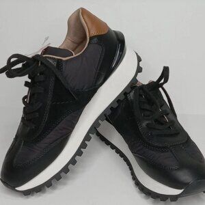 BLONDO LILY WATERPROOF WOMEN'S SNEAKERS, SIZE 10
